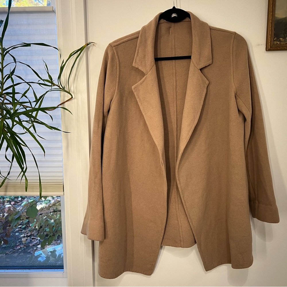 Babaton wool camel jacket size medium Aritzia sweater blazer